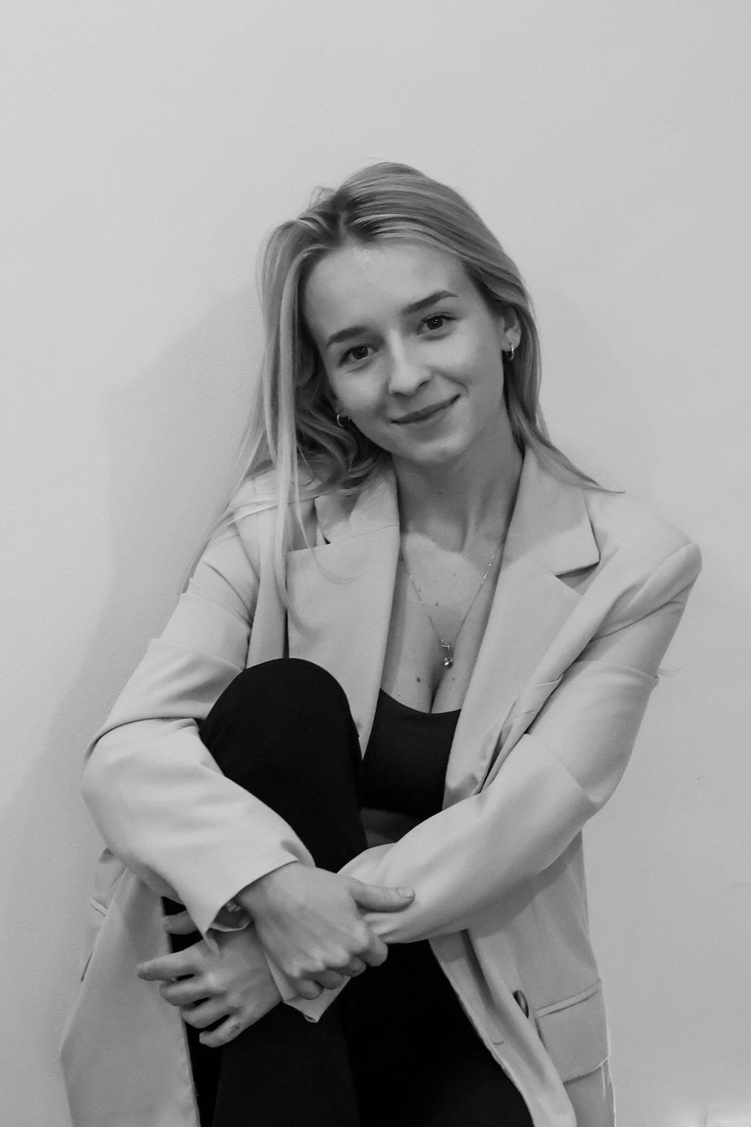Mgr. Aneta Máčalová